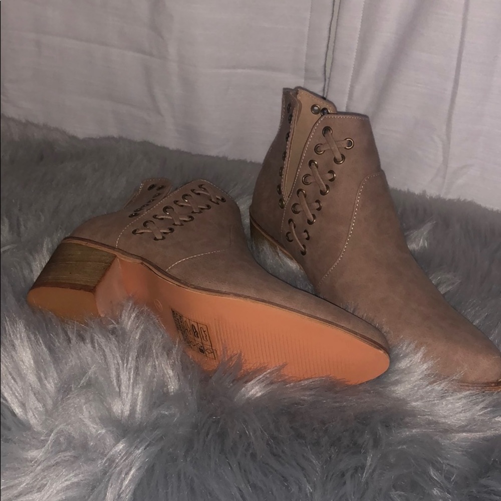 Booties - Picture 4 of 6